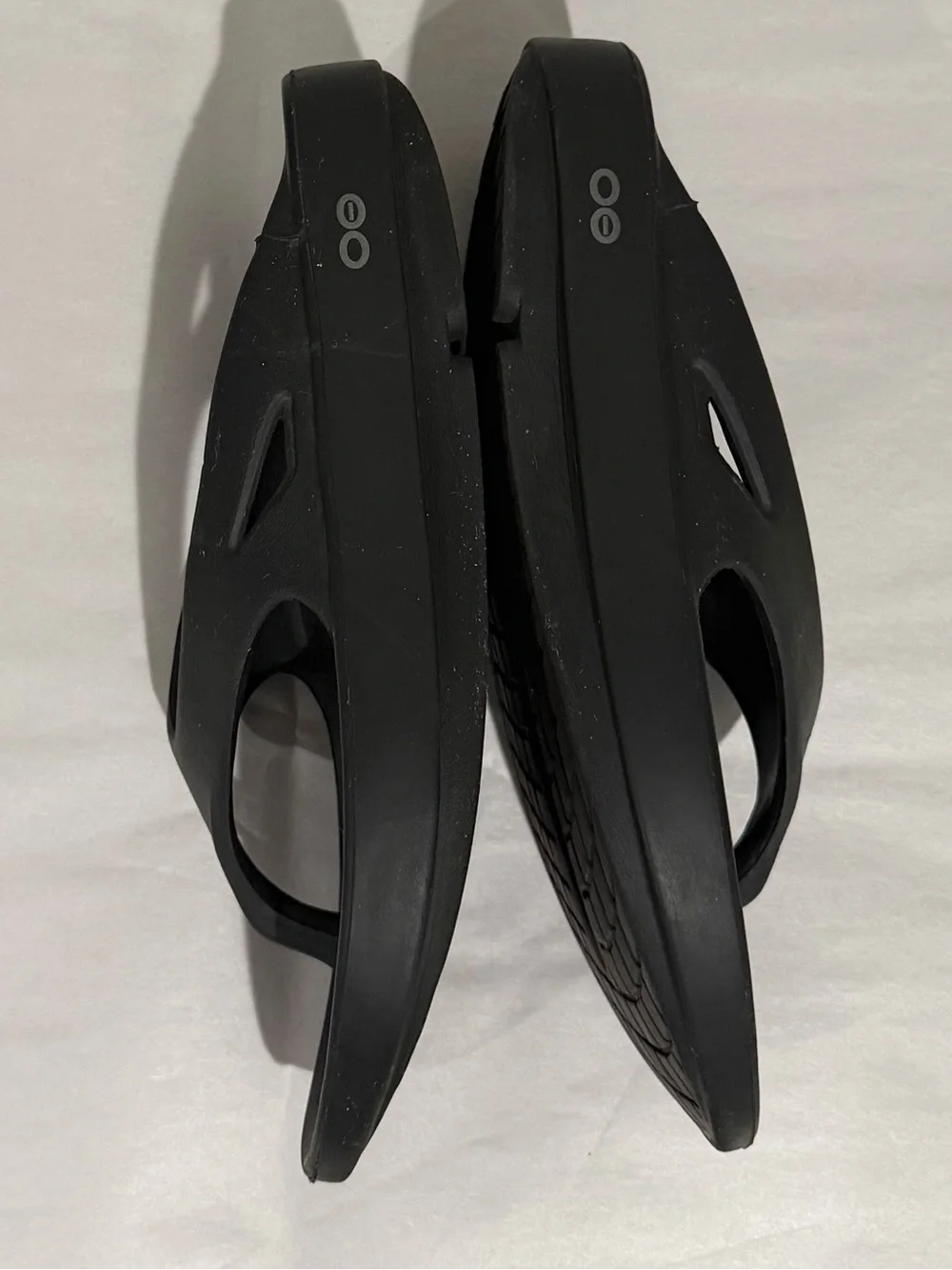 OOFOS OOriginal Recovery Sandals Black Thong Flip Flops Comfort Shoe Size 6